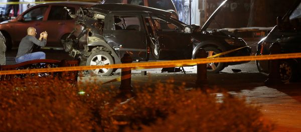 Detonan en Georgia el auto de un político opositor a pocos días de las elecciones - Sputnik Mundo