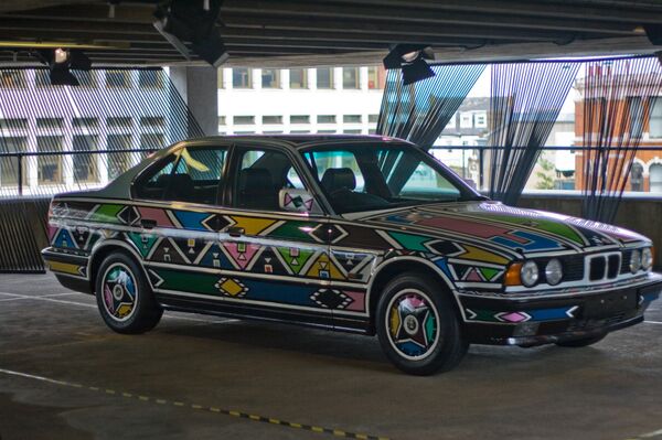 Una de las obras de Esther Mahlangu - Sputnik Mundo