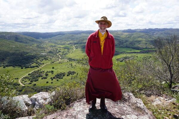 Pema Gompo, instructor del único templo budista de habla hispana en Sudamérica, en Uruguay  - Sputnik Mundo