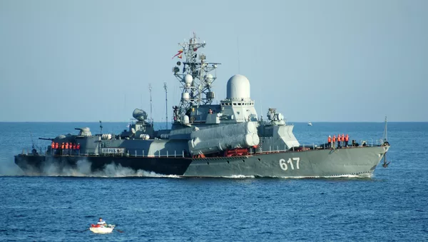 El barco lanzamisiles Mirazh - Sputnik Mundo