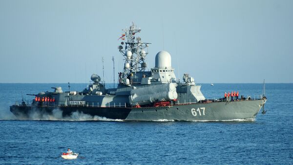 El barco lanzamisiles Mirazh - Sputnik Mundo