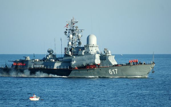 El barco lanzamisiles Mirazh El barco lanzamisiles Mirazh - Sputnik Mundo