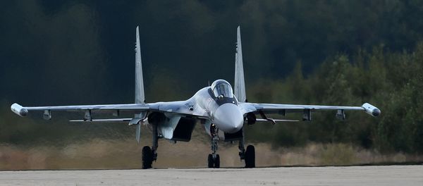 El caza polivalente ruso Su-35 - Sputnik Mundo