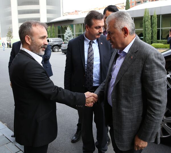 Primer ministro turco desvela los objetivos de su país en Siria en exclusiva a Sputnik - Sputnik Mundo