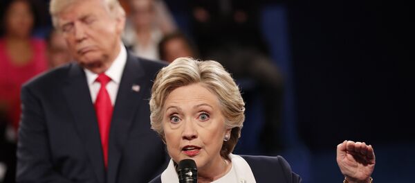 Donald Trump y Hillary Clinton - Sputnik Mundo