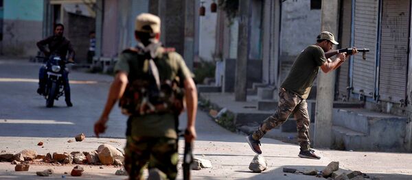 Los policías en Jammu y Cachemira, la India - Sputnik Mundo