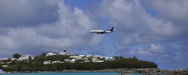 Un avión sobre las Bermudas - Sputnik Mundo