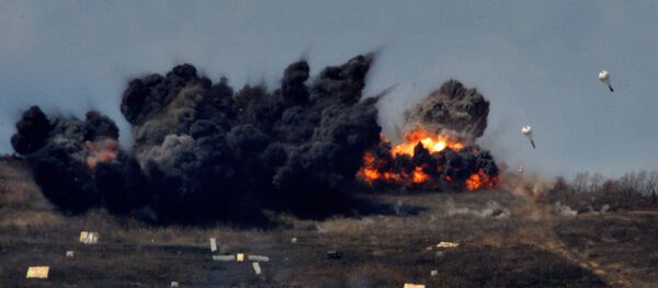 Bombardeos realizados por cazas Su-24 rusos - Sputnik Mundo