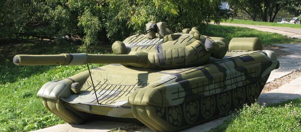 Tanque inflable (Archivo) - Sputnik Mundo