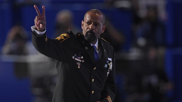David Clarke, sheriff estadounidense - Sputnik Mundo