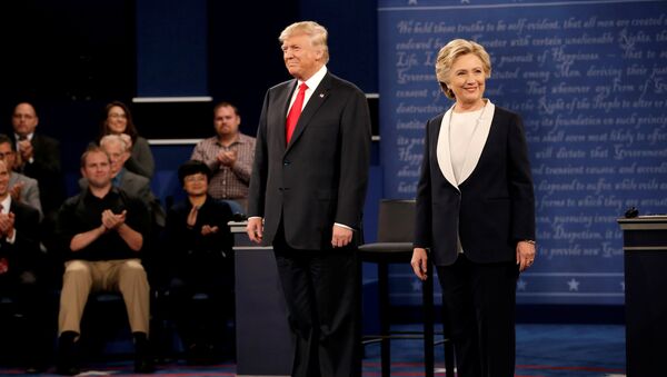 Donald Trump y Hillary Clinton - Sputnik Mundo