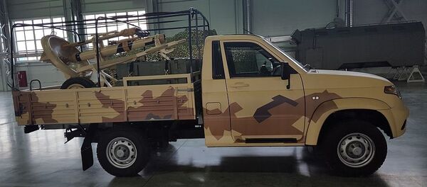 Military-use UAZ Patriot equipped with 2B11 mortar Military-use UAZ Patriot equipped with 2B11 mortar - Sputnik Mundo