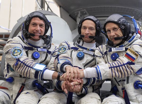 Tripulación de la EEI: Shane Kimbrough, de la NASA, y Serguéi Rízhikov y Andréi Borisenko, de la agencia rusa Roskosmos - Sputnik Mundo