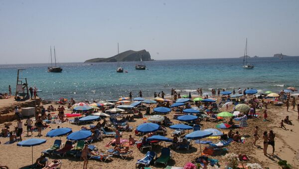 Una playa en España Una playa en España - Sputnik Mundo