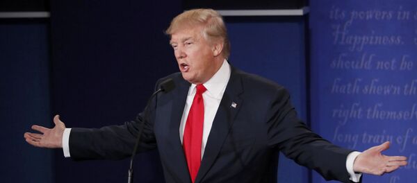 El candidato republicano, Donald Trump, durante los debates presidenciales en EEUU - Sputnik Mundo