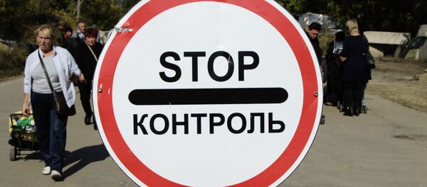 Un puesto de control en Stanitsa Lugánskaya - Sputnik Mundo