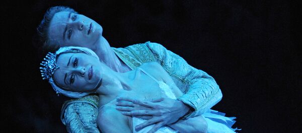 El lago de los cisnes - Sputnik Mundo