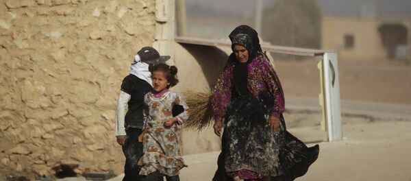 Habitantes de Alepo - Sputnik Mundo