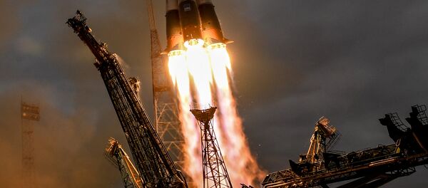 Lanzamiento de un cohete espacial - Sputnik Mundo
