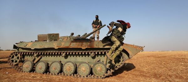 Rebeldes sirios en Alepo Rebeldes sirios en Alepo - Sputnik Mundo