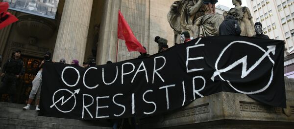 Manifestación de los estudiantes y maestros en Río de Janeiro, Brasil - Sputnik Mundo