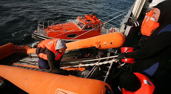 Ejercicios del servicio de rescate de la Flota del Pacífico de Rusia - Sputnik Mundo