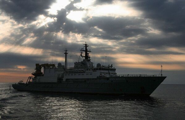 Ejercicios del servicio de rescate de la Flota del Pacífico de Rusia - Sputnik Mundo