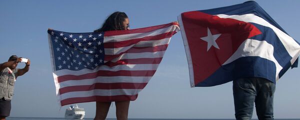 Banderas de EEUU y Cuba (archivo) - Sputnik Mundo
