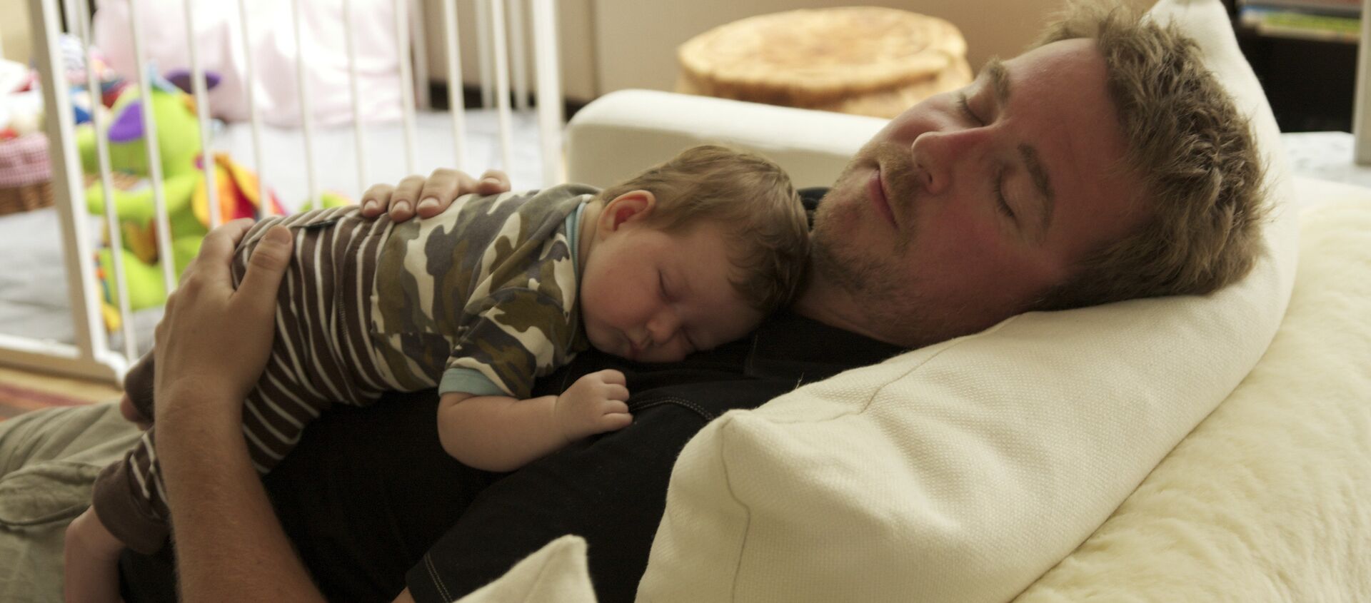 Licencia de paternidad: la clave para enfrentar la desigualdad - Sputnik Mundo, 1920, 08.12.2016