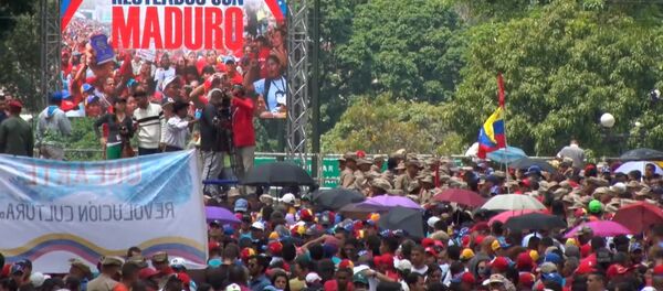 Venezuela: varios heridos en los choques entre oficialistas y opositores a Maduro - Sputnik Mundo