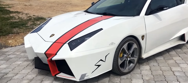 'Lamborghini' de Driton Selmani 'Lamborghini' de Driton Selmani - Sputnik Mundo