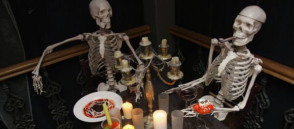 Специальное меню к празднованию Хэллоуина представлено в одном из московских ресторанов - Sputnik Mundo