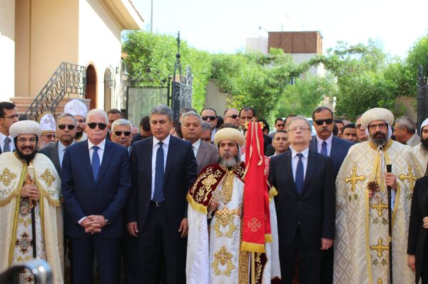 La ceremonia de conmemoración de las víctimas de la catástrofe del avión A321 en Egipto - Sputnik Mundo
