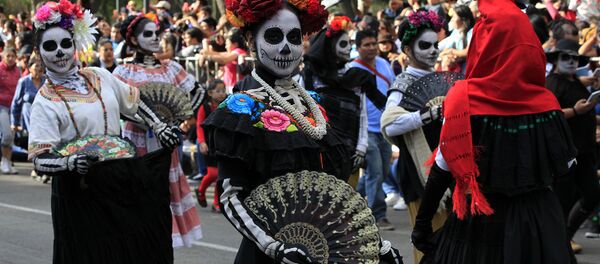 Día de los muertos en Ciudad de México - Sputnik Mundo