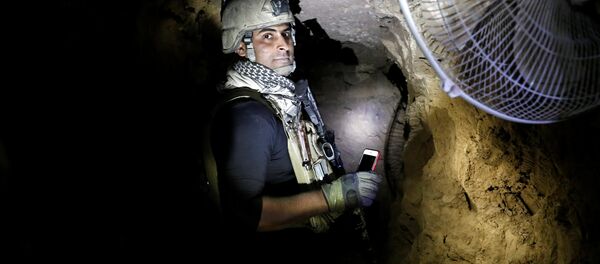 El túnel del grupo terrorista Daesh al oeste de la ciudad iraquí de Mosul - Sputnik Mundo