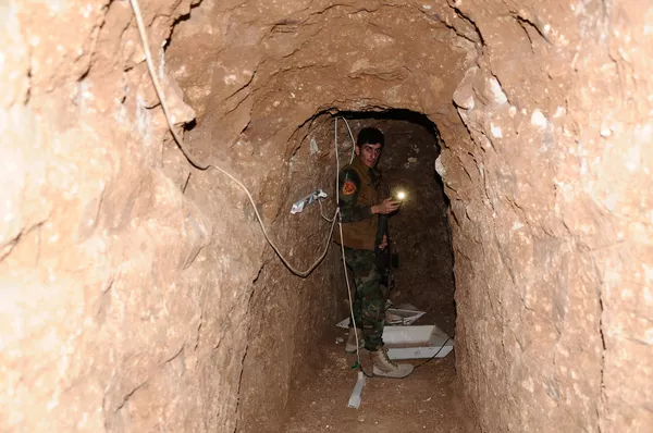 Los túneles construidos por Daesh Los túneles construidos por Daesh - Sputnik Mundo