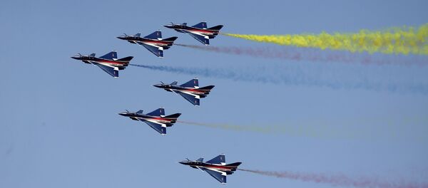 Cazas chinos J-10 en la Feria Aeroespacial Internacional Airshow China 2016 - Sputnik Mundo