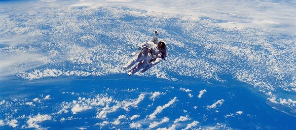 Un astronauta - Sputnik Mundo