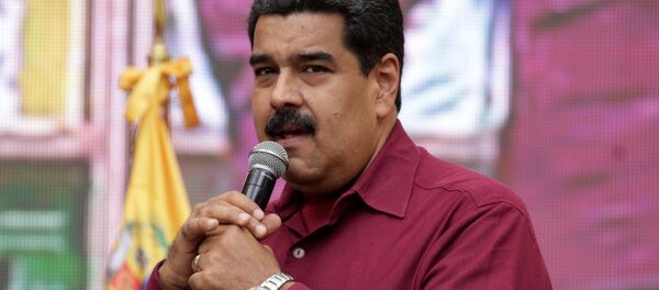 Venezuela's President Nicolas Maduro speaks during a pro-government rally in Caracas, Venezuela October 28, 2016 Venezuela's President Nicolas Maduro speaks during a pro-government rally in Caracas, Venezuela October 28, 2016 - Sputnik Mundo