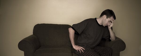 Un hombre depresivo (imagen referencial) - Sputnik Mundo