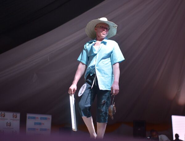 El primer concurso de belleza en la historia de los albinos, en Kenia - Sputnik Mundo