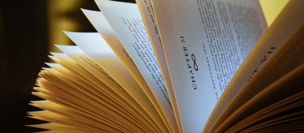 Un libro - Sputnik Mundo