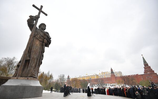 La develación del monumento al príncipe Vladímir  en Moscú - Sputnik Mundo