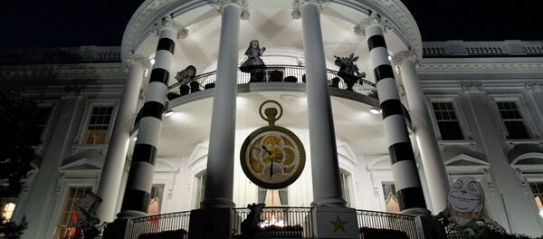 La Casa Blanca en Washington está decorada para el Halloween - Sputnik Mundo