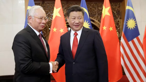 El primer ministro de Malasia, Najib Razak, y el presidente de China, Xi Jinping - Sputnik Mundo