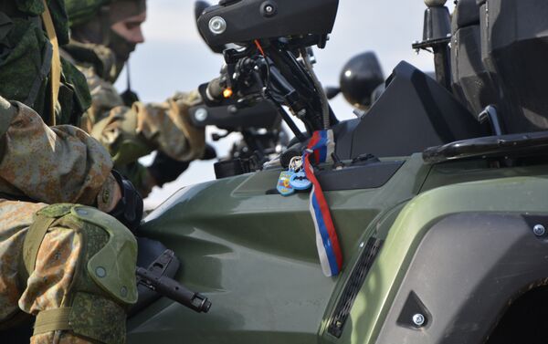 Las maniobras conjuntas Rusia-Bielorrusia-Serbia, Hermandad Eslava 2016 Las maniobras conjuntas Rusia-Bielorrusia-Serbia, Hermandad Eslava 2016 - Sputnik Mundo