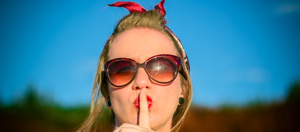 Una mujer - Sputnik Mundo