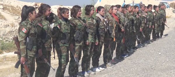 Mosul: las mujeres kurdas en primera línea de fuego - Sputnik Mundo