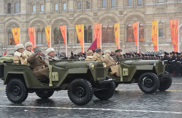 La Plaza Roja, escenario de una marcha militar dedicada al 75 aniversario del desfile de 1941 - Sputnik Mundo