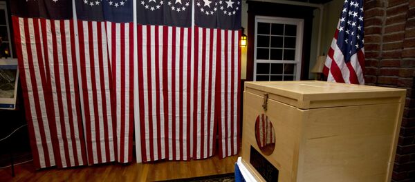 Una urna de votación en EEUU Una urna de votación en EEUU - Sputnik Mundo